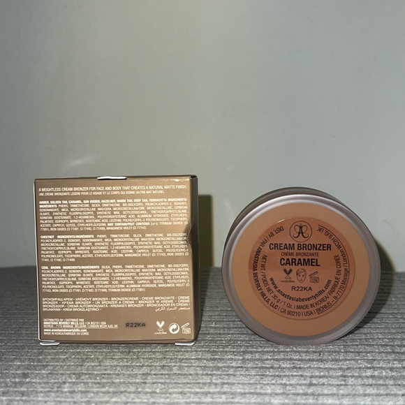 Anastasia Beverly Hills Cream Bronzer-Caramel. - Picture 3 of 3